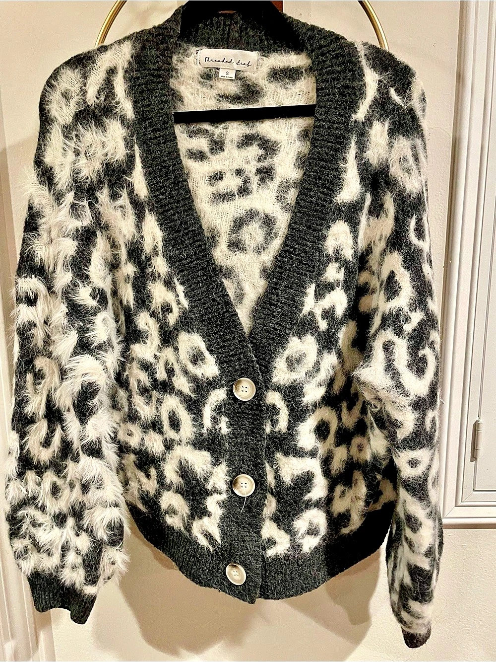 Threaded Leaf Leopard Print Cardigan Size Small Like New